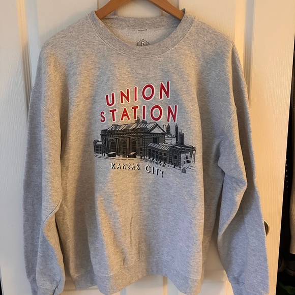 Tops - Union Station Kansas City Graphic Crewneck Sweatshirt - Gray